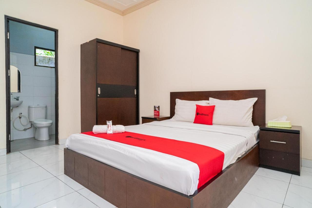 Reddoorz @ Wisma Pangrango Паланкарая Экстерьер фото
