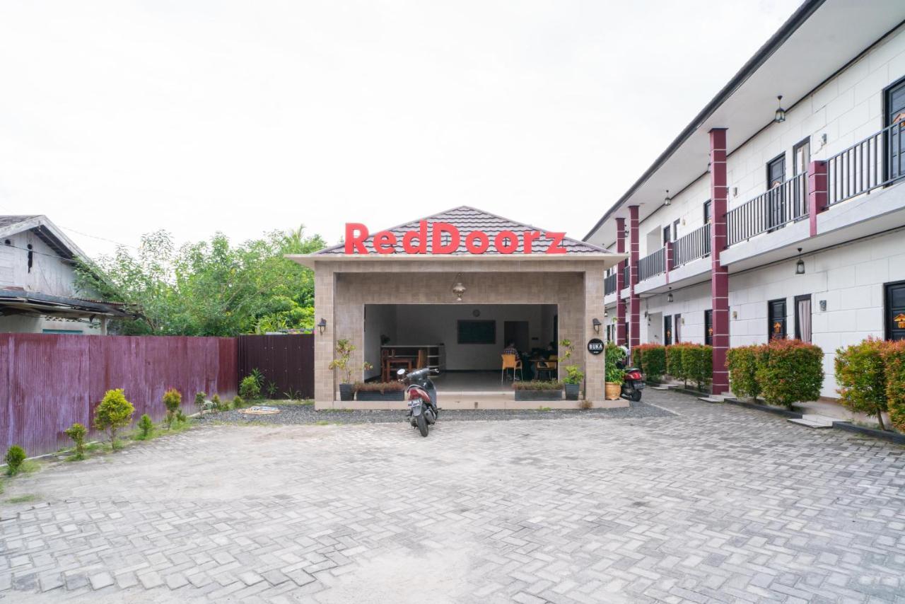 Reddoorz @ Wisma Pangrango Паланкарая Экстерьер фото